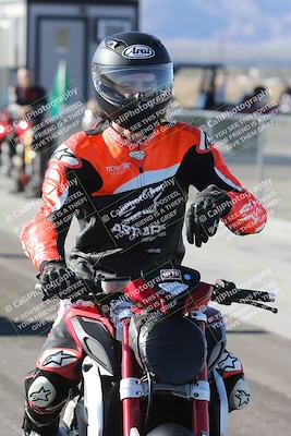 media/Dec-01-2025-Moto Forza (Mon) [[2daa91e15f]]/4-Around the Pits/